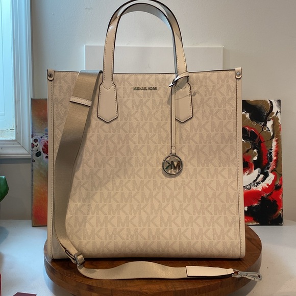 New- Michael Kors “MAPLE” tote New - Picture 7 of 8